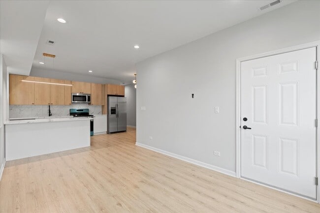 Building Photo - 4539 S Evans Ave