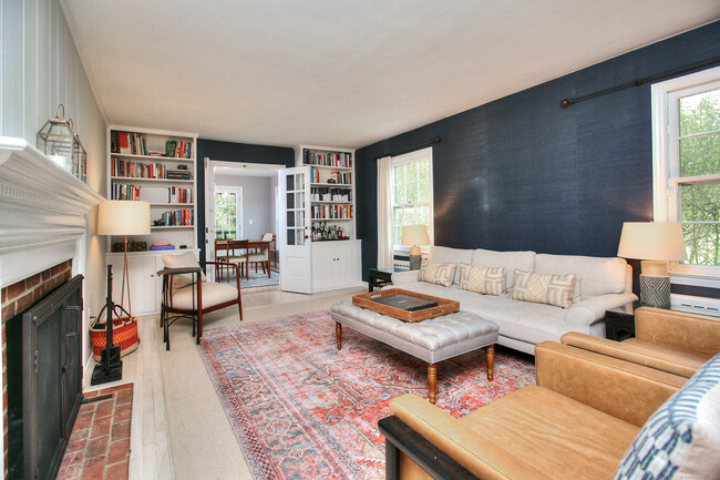 Foto del edificio - 11 Treadwell Ave