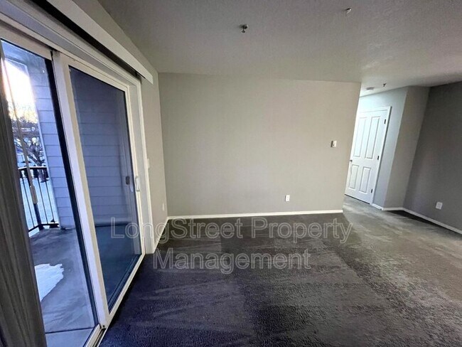 Building Photo - 8310 SE Rhine St