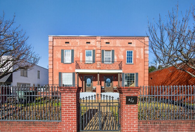 Building Photo - 823 McCallie Ave