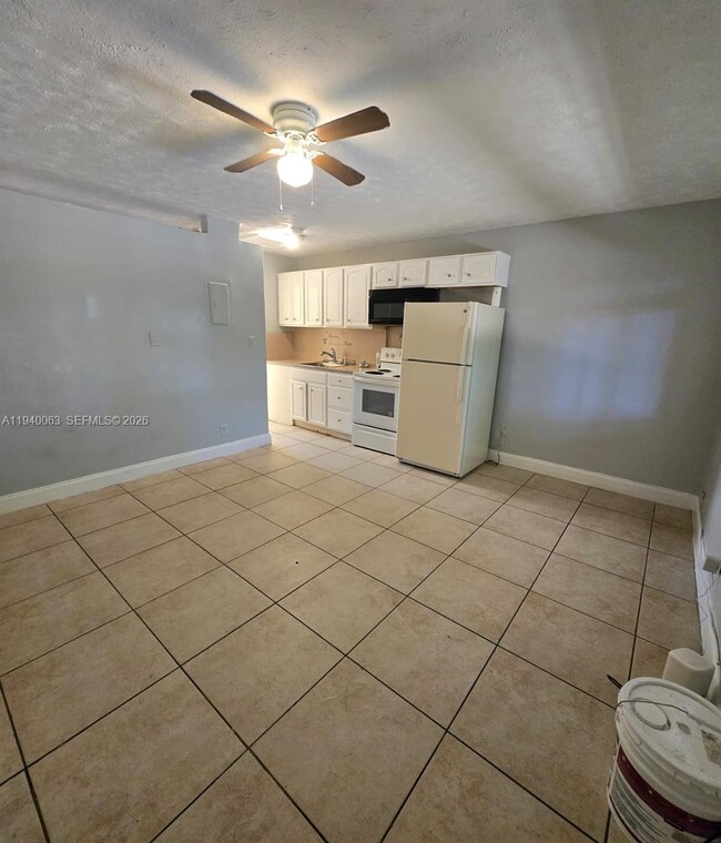 Building Photo - 3981 SW 12th Pl