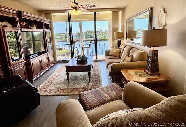 Foto del edificio - 2201 Marina Isle Way