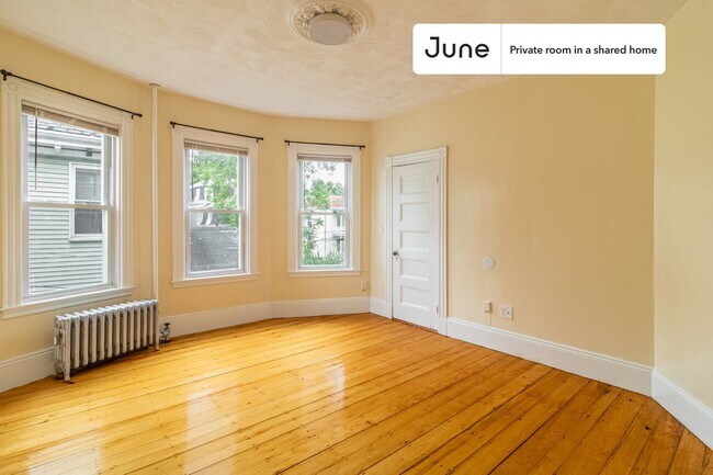 Foto del edificio - Room in Shared 4 bed/1 bath home