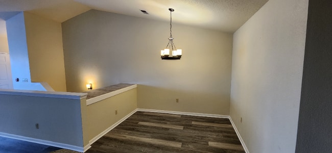 Building Photo - 10085 W Lisbon Ave