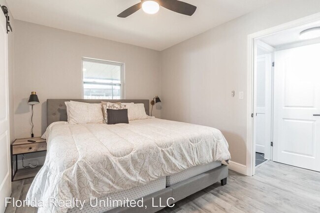 Building Photo - 3 br, 2 bath House - 1250 Howard Street