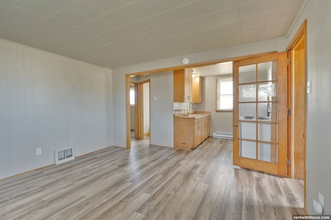 Building Photo - 227 Garfield Ave