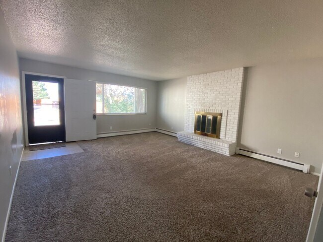 Building Photo - 5535 Fiesta Lane