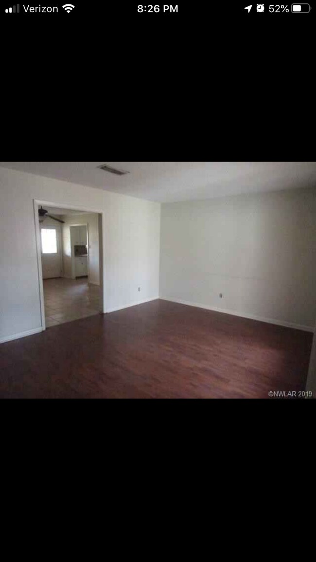 Building Photo - 9429 Garfield Dr