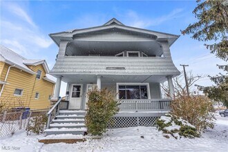 Building Photo - 3292 W 105th St