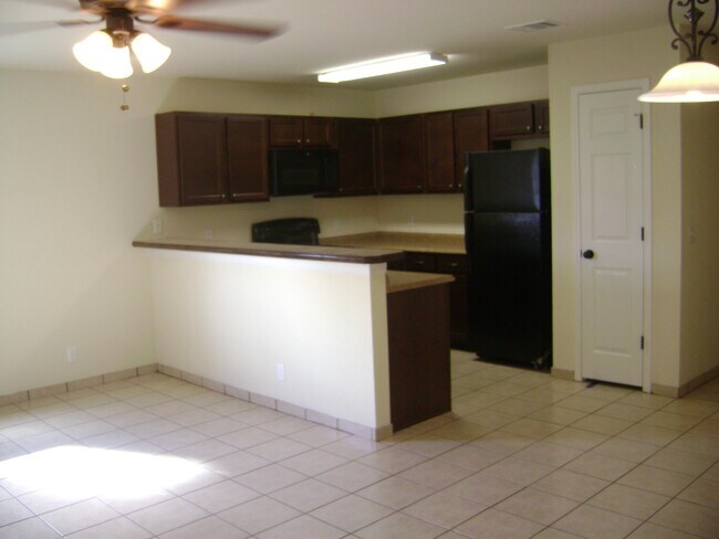 Foto del edificio - 2507 Oak Ln