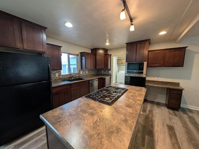 Foto del edificio - 1167 Westview Dr