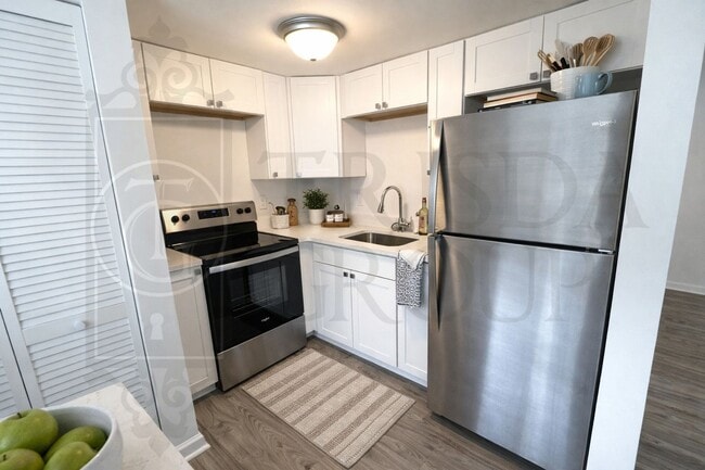 Foto del edificio - Move In Ready! North Hills School District-2 BR/1BA, Central AC, LVP Floors, Upgraded Kitchen, Ba...