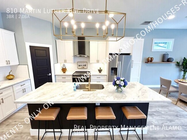 Foto del edificio - 810 Martin Luther King Dr