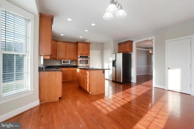 Building Photo - 10974 Sassan Ln