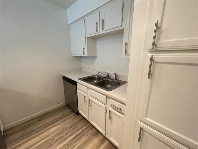 Foto del edificio - 4717 Columbia Ave