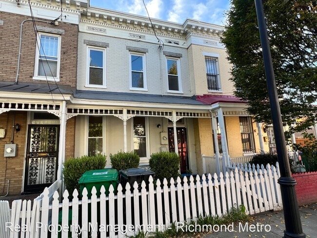 Building Photo - 3 br, 1.5 bath House - 609 St James Street