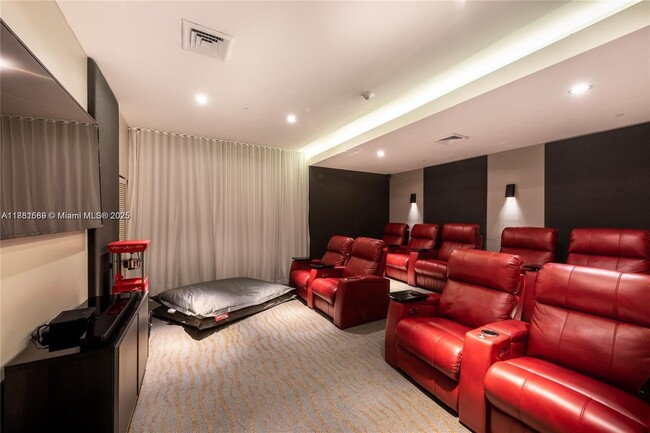 Foto del edificio - 600 NE 27th St