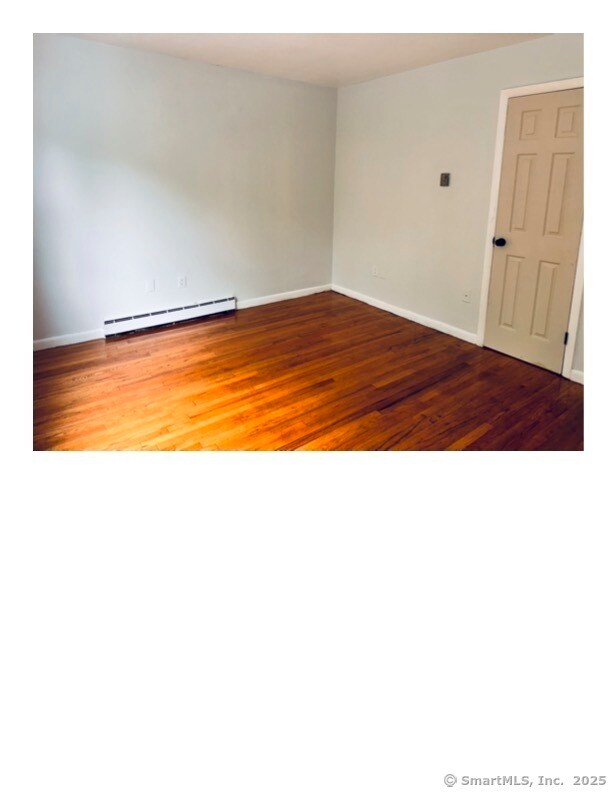 Foto del edificio - 1295 E Main St
