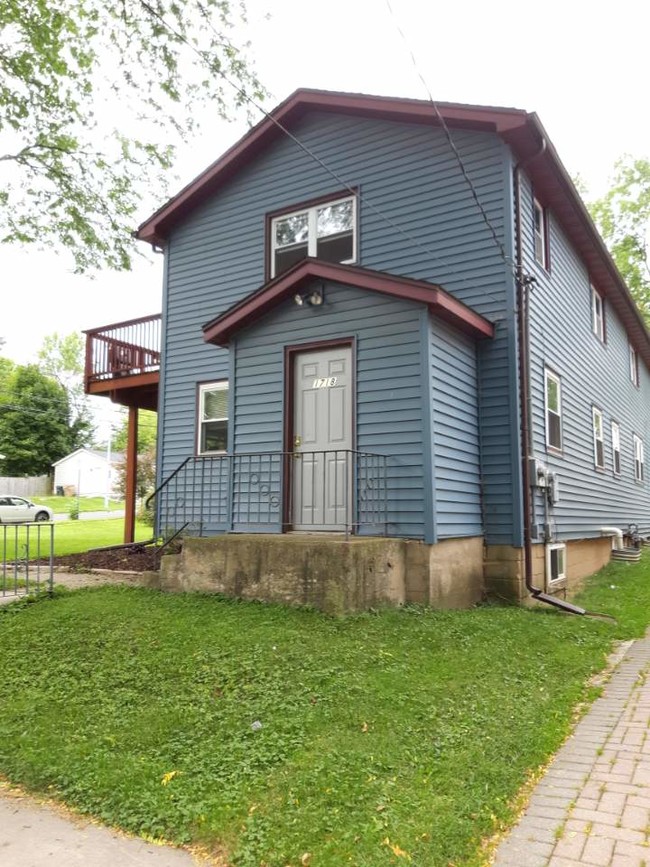 1718 Fisher Street - 1718 Fisher St
