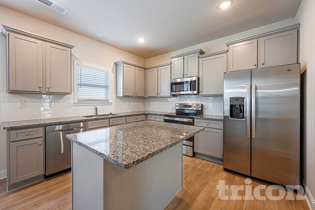 Building Photo - 218 Margrave Dr