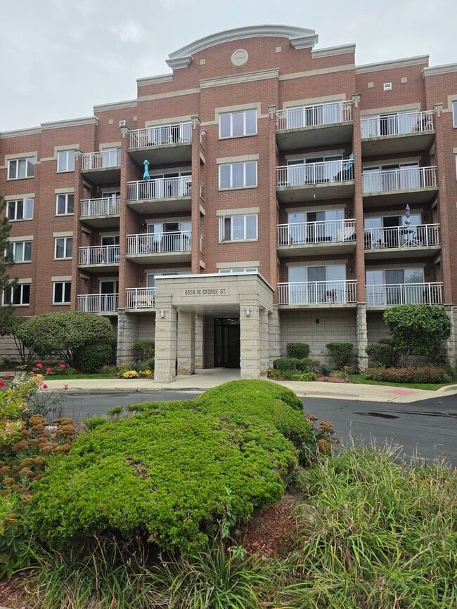 Foto del edificio - 6559 W George St