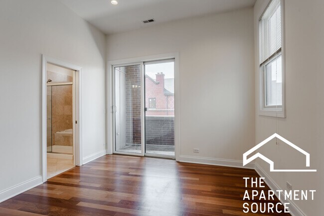 Foto del edificio - 1354 W Augusta Blvd