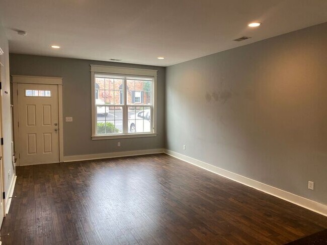 Foto del edificio - East Nashville Townhome For Rent!