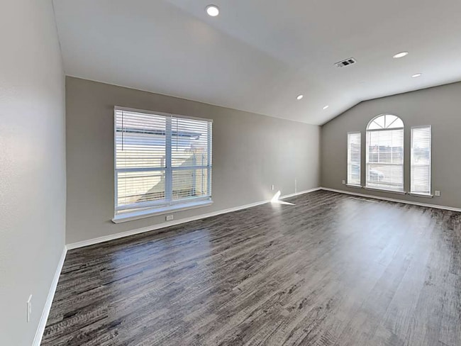 Building Photo - 1617 Lesli Dr