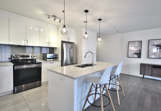 Building Photo - 855 Ch Tiffin