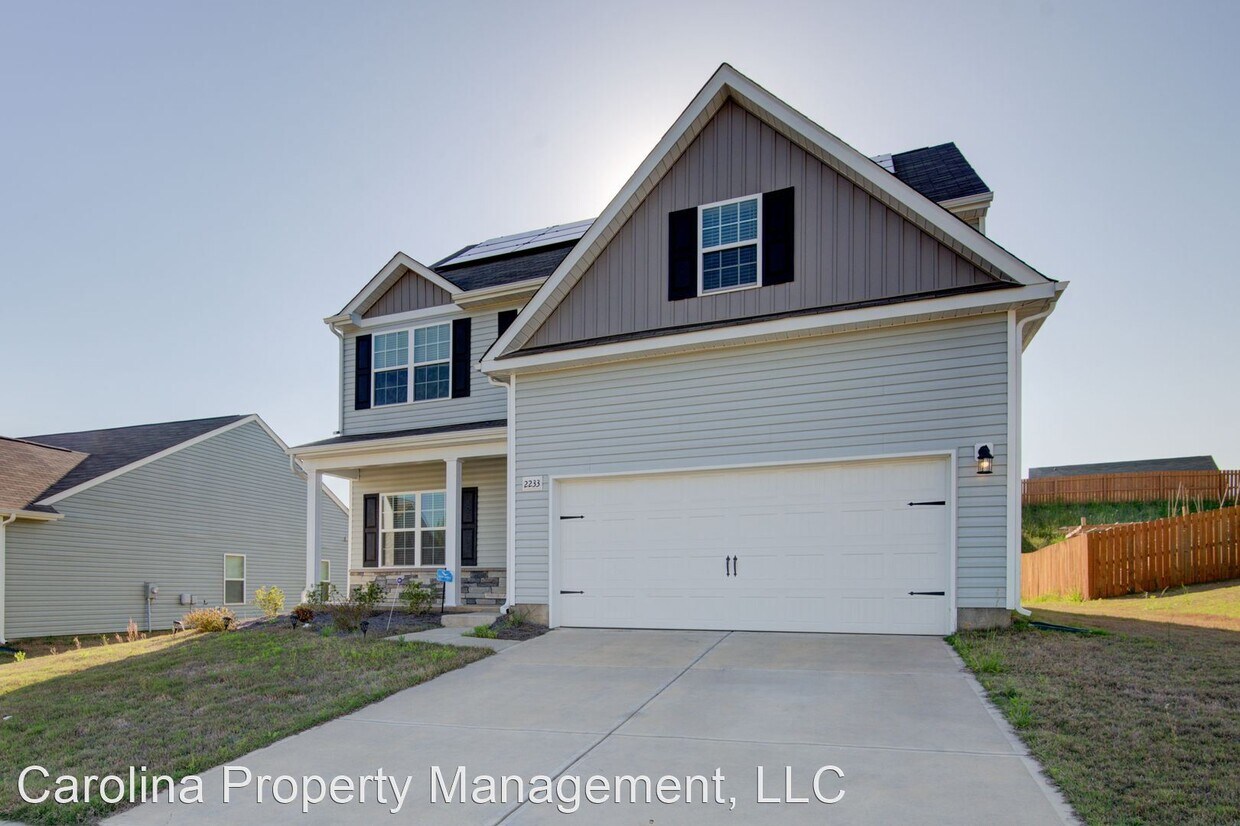Primary Photo - 4 br, 2.5 bath House - 2233 Lanza Dr
