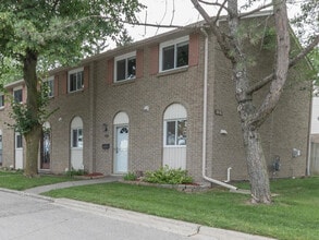 Building Photo - 166 Southdale Rd W