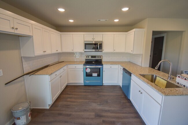 Foto del edificio - 3 Bed 2 Bath Home in Farmington!