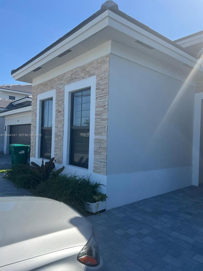 Foto del edificio - 1840 SW 144th Ave