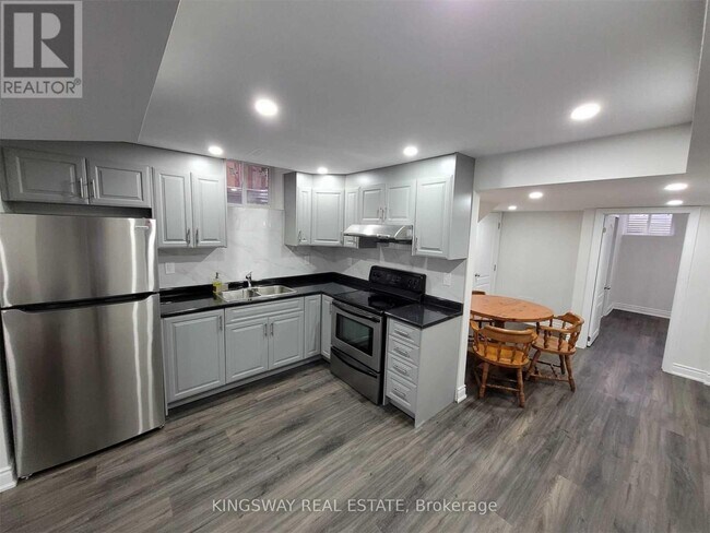 Photo du bâtiment - 6249 Prairie Cir