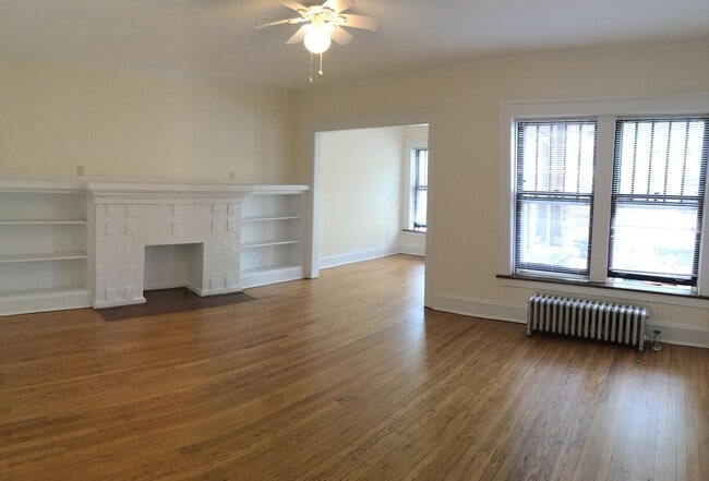 Foto del edificio - 5752-58 N Winthrop Ave