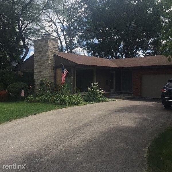 Primary Photo - 3 br, 2 bath House - 341 South Poplar Avenue