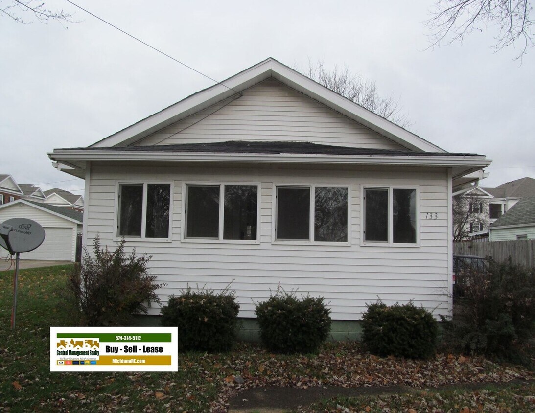 Foto principal - 2 bedroom home close to ND and Roseland