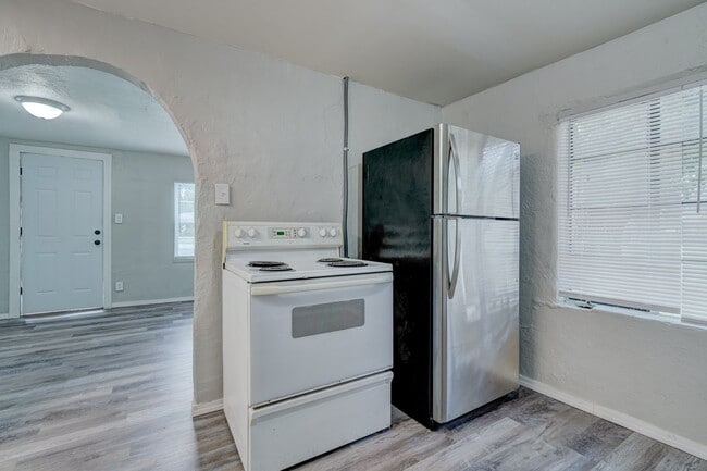 Building Photo - 2 bed, 1 bath home in Norman, OK