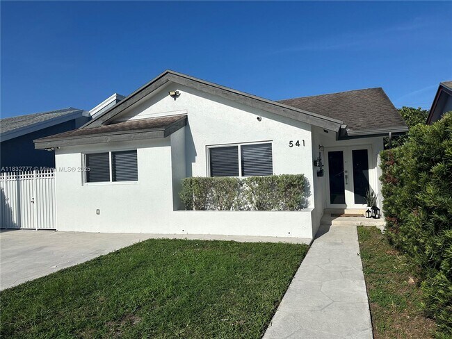 Foto del edificio - 541 SW 89th Ct
