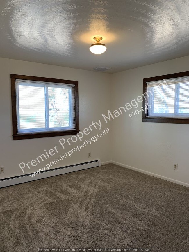Building Photo - 1230 20 Rd