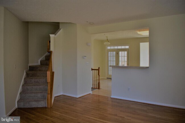 Foto del edificio - 1481 Pangbourne Way
