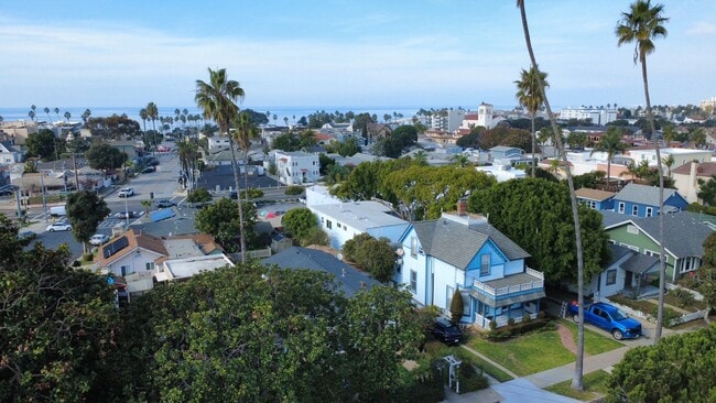 Building Photo - 323 S Francisca Ave