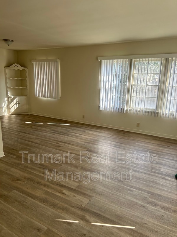 Photo - 1451 E Broadway Apartment