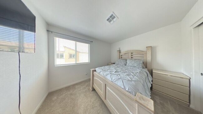 Building Photo - Charming 3-Bedroom Home with Modern Comforts