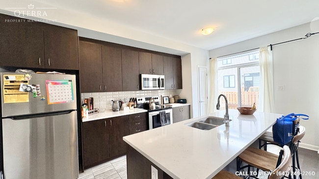 Building Photo - 903 Athenry Crt