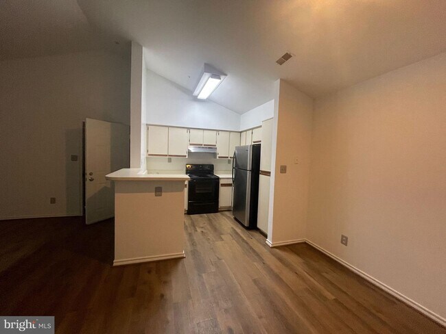 Building Photo - 18510 Boysenberry Dr