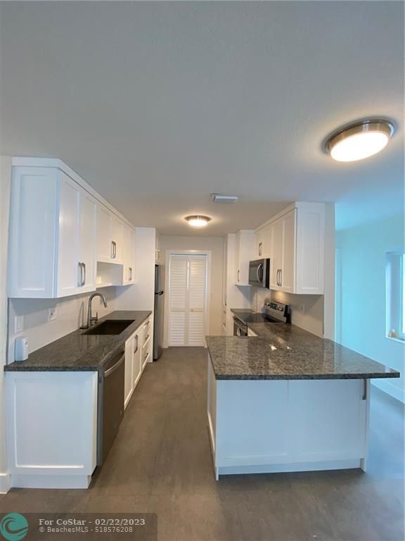 Foto del edificio - 2358 SW 16th Ave