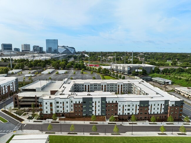 Building Photo - Legacy at Herndon Square