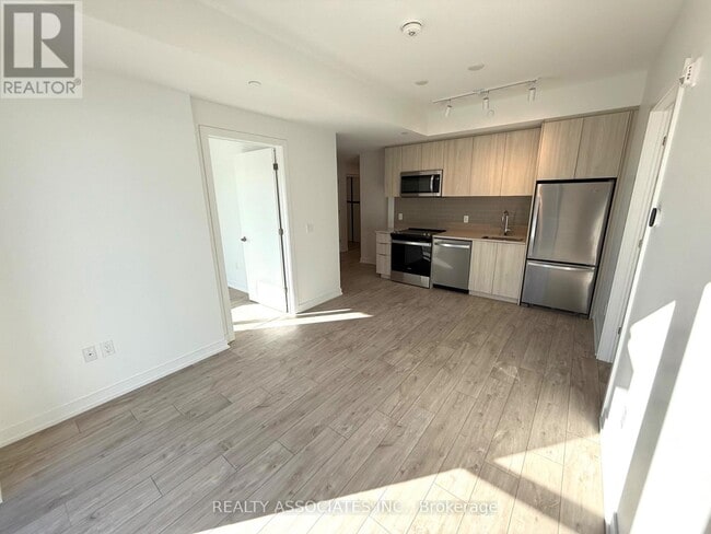 Building Photo - 720 Whitlock Ave