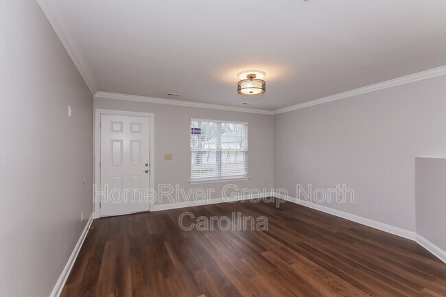 Building Photo - 5240 Beam Lake Dr